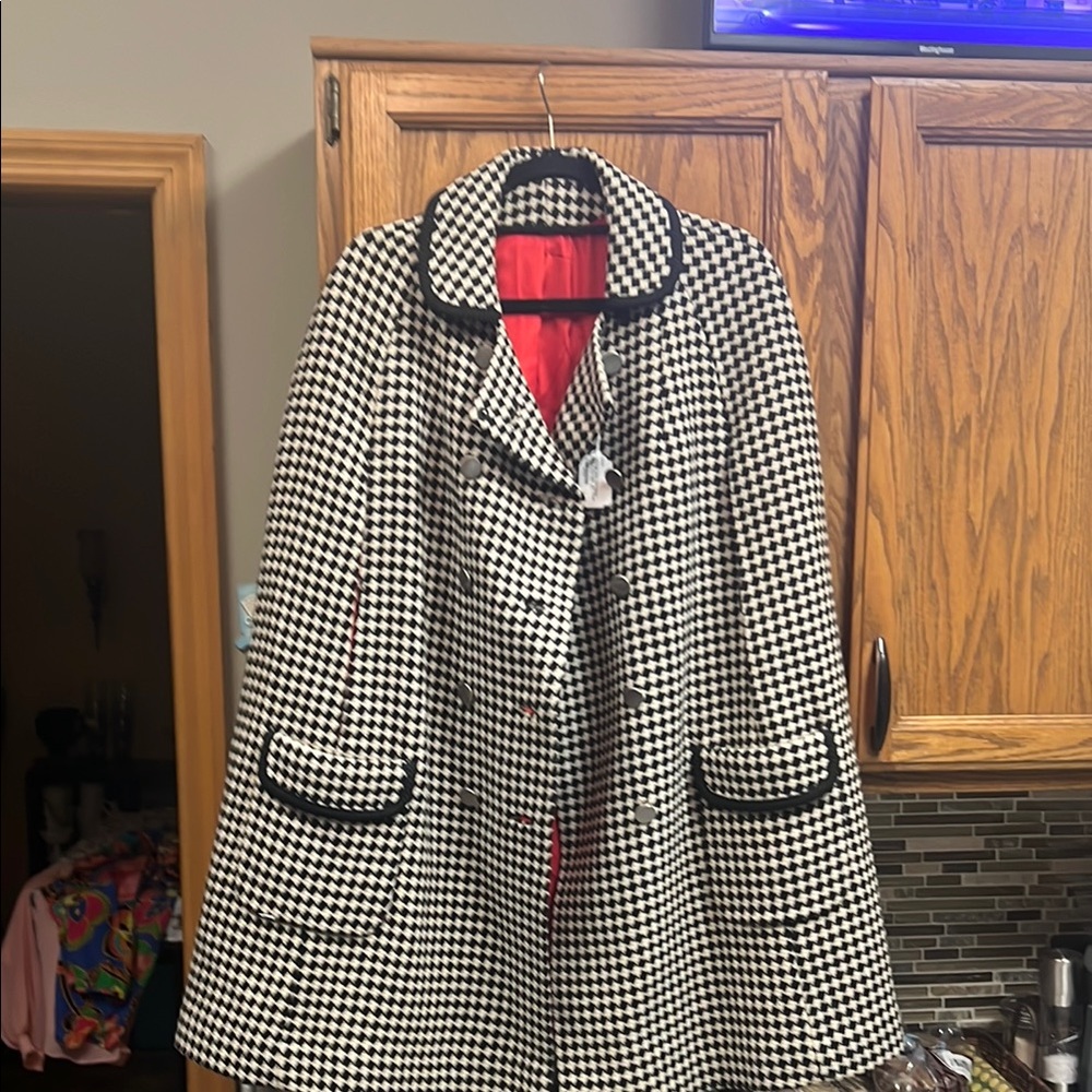 Vintage union made black and white check cape coat USA extra extra large